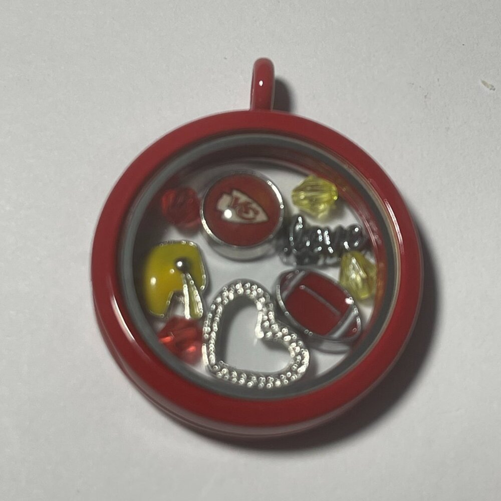 Kansas City Chiefs NFL Memory Charm Locket w/ 22 IN chain NEW